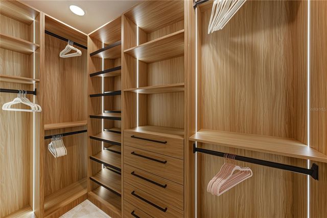 275 1ST AVENUE S 1701, St Petersburg, FL 33701