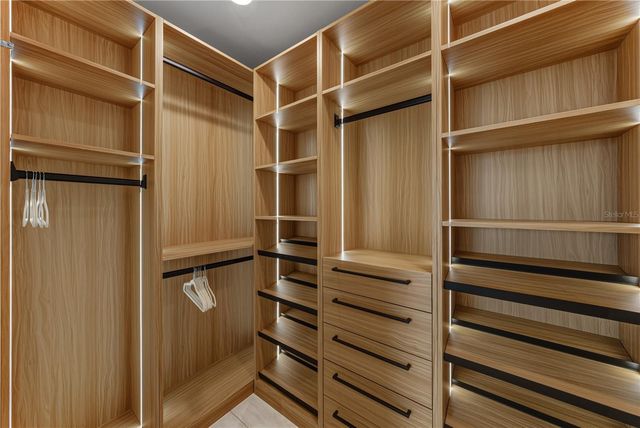 275 1ST AVENUE S 1701, St Petersburg, FL 33701