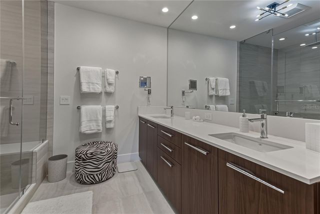 275 1ST AVENUE S 1701, St Petersburg, FL 33701