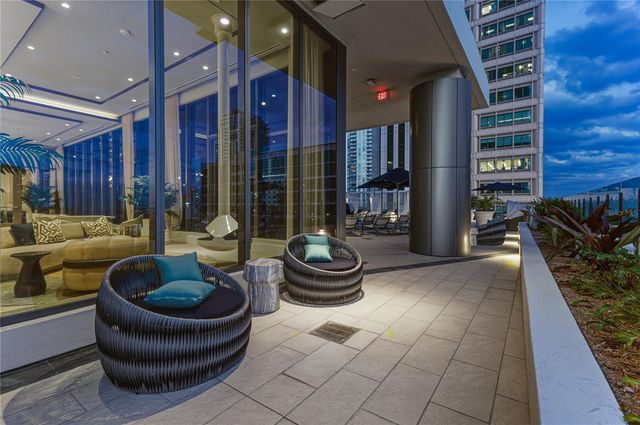 275 1ST AVENUE S 1701, St Petersburg, FL 33701