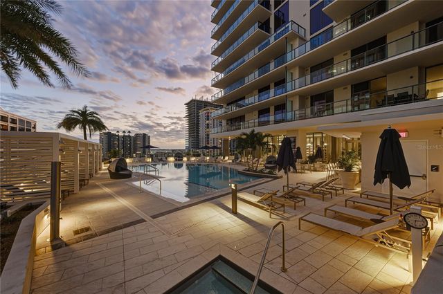 275 1ST AVENUE S 1701, St Petersburg, FL 33701