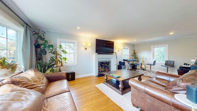 49 Ripley Rd, Medford, MA 02155