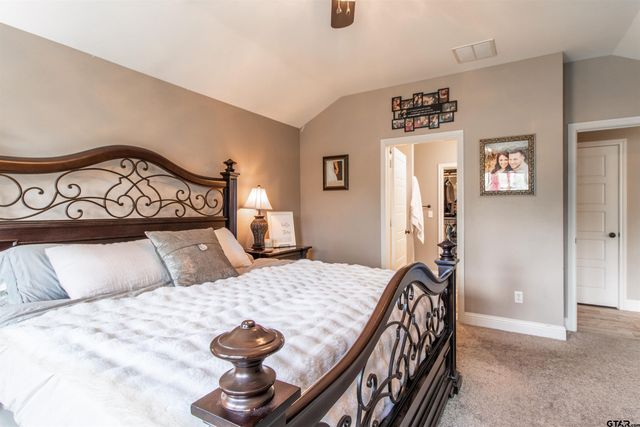 15326 Spring Oaks Dr, Lindale, TX 75771