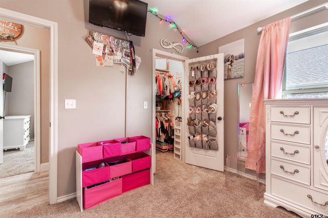 15326 Spring Oaks Dr, Lindale, TX 75771