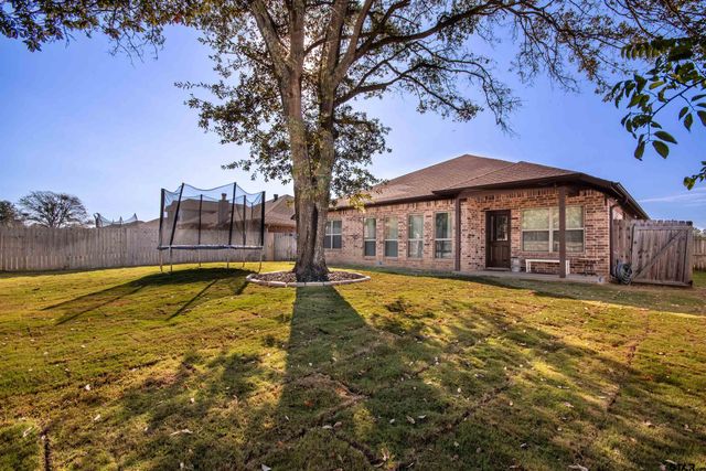 15326 Spring Oaks Dr, Lindale, TX 75771