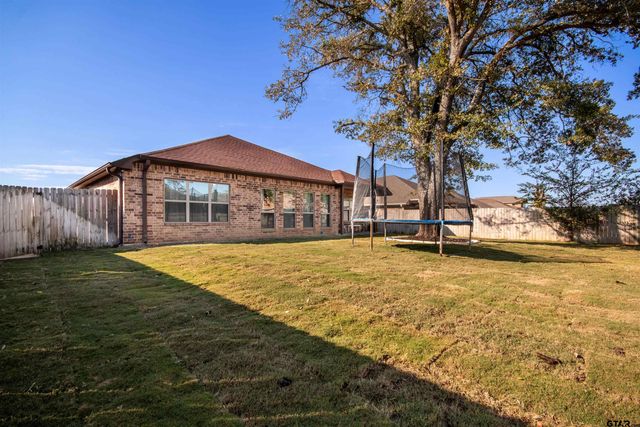 15326 Spring Oaks Dr, Lindale, TX 75771