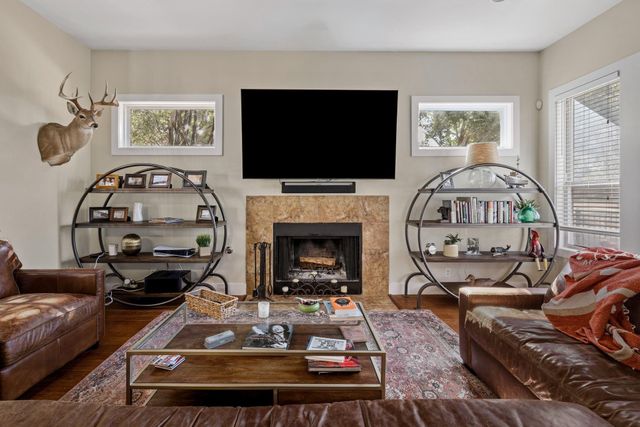 912 Romeria DR A, Austin, TX 78757