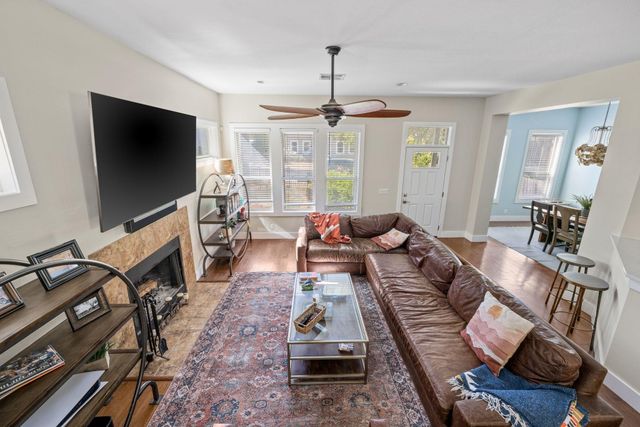 912 Romeria DR A, Austin, TX 78757