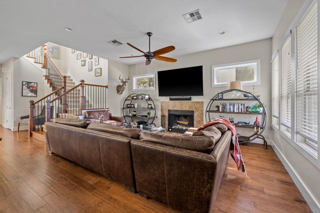 912 Romeria DR A, Austin, TX 78757