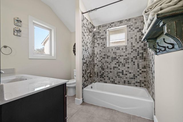 912 Romeria DR A, Austin, TX 78757