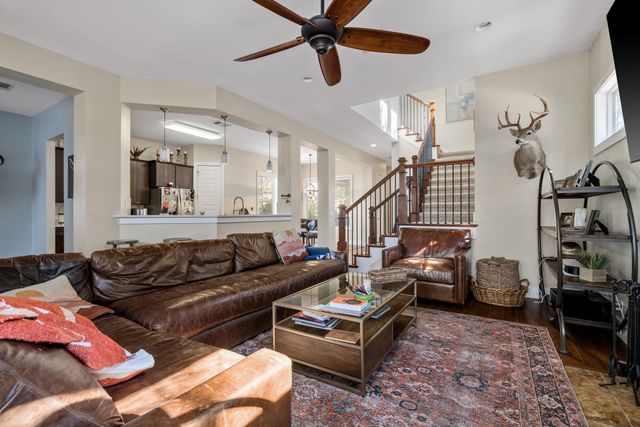 912 Romeria DR A, Austin, TX 78757