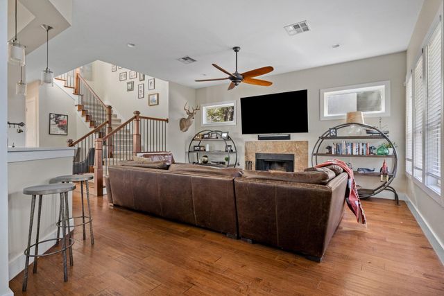 912 Romeria DR A, Austin, TX 78757