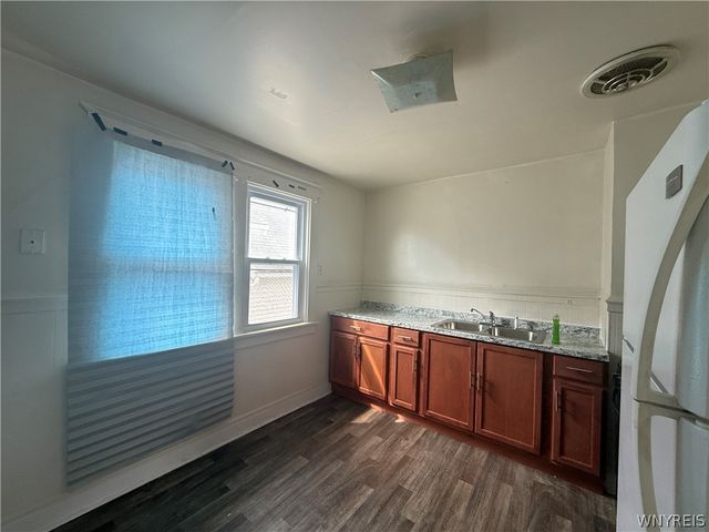 216 Newburgh Avenue, Buffalo, NY 14215