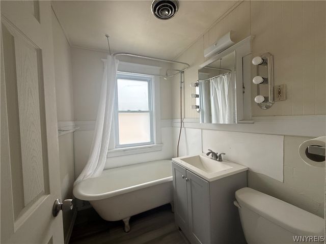 216 Newburgh Avenue, Buffalo, NY 14215