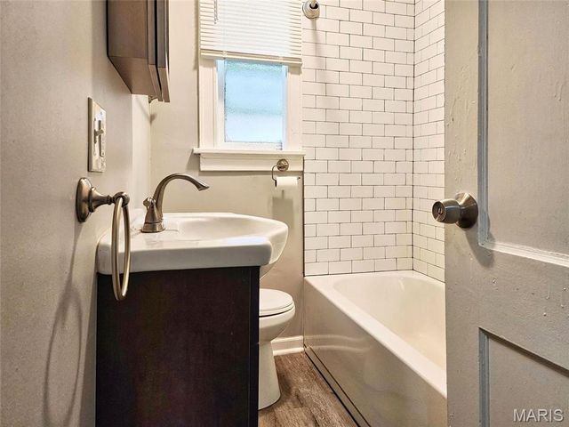 3969 Potomac Street 1W, St Louis, MO 63116