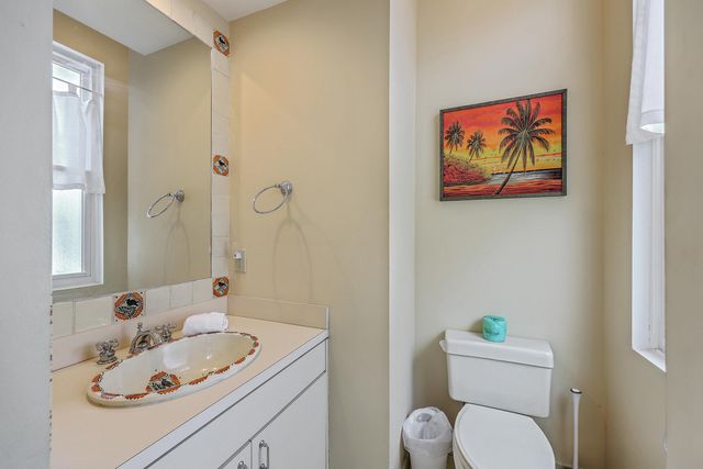 1621 E Ashley Avenue, Folly Beach, SC 29439