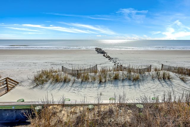 1621 E Ashley Avenue, Folly Beach, SC 29439