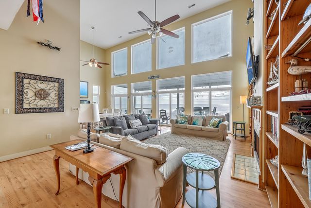 1621 E Ashley Avenue, Folly Beach, SC 29439