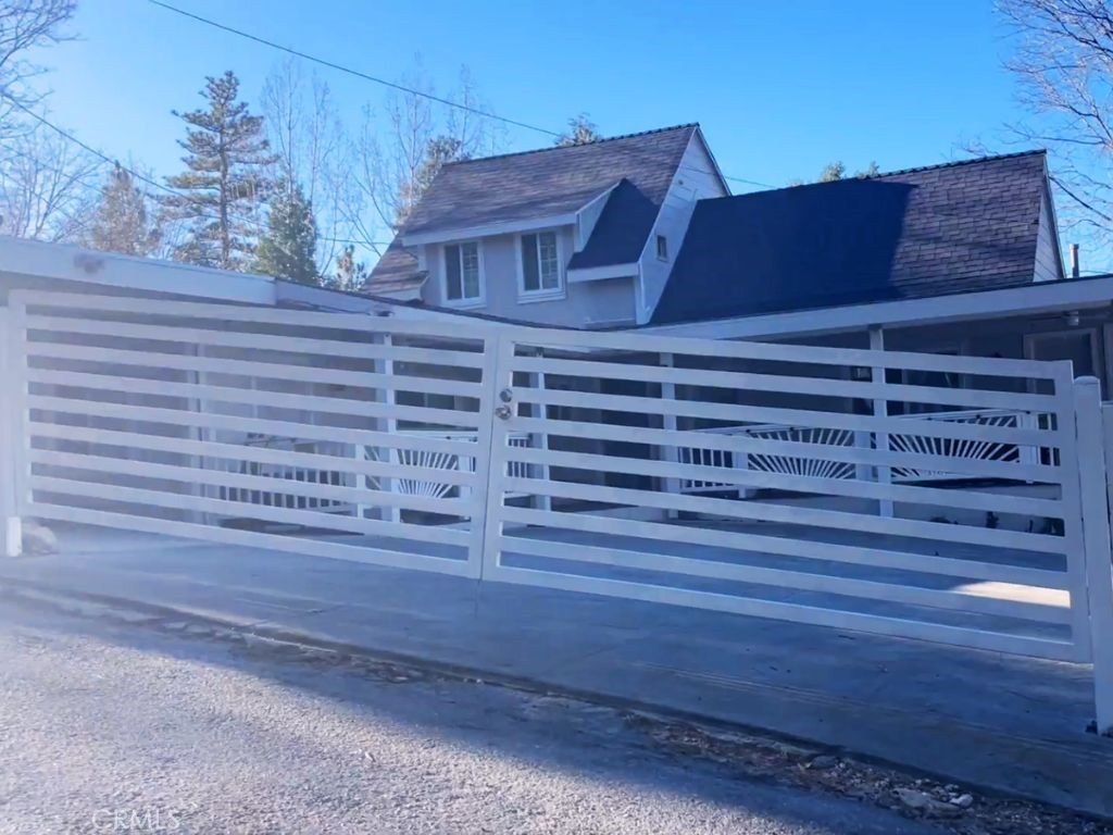 1350 Oak, Lake Arrowhead, CA 92352