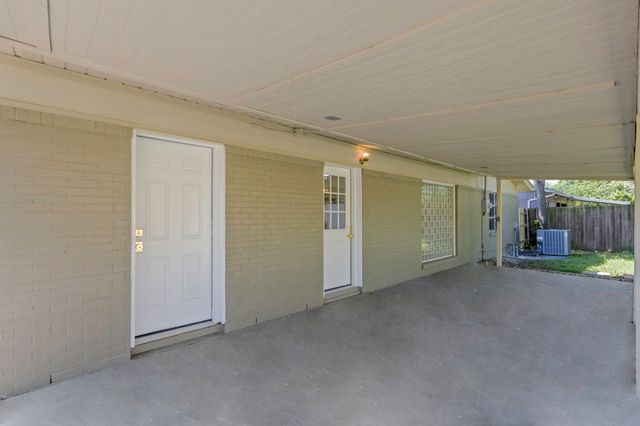 9745 Ash Creek Drive, Dallas, TX 75228