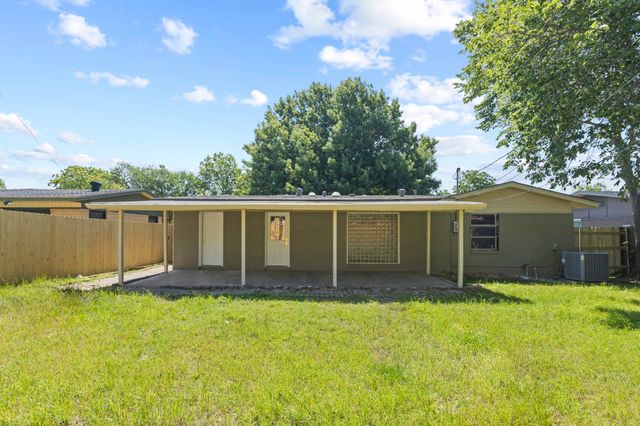 9745 Ash Creek Drive, Dallas, TX 75228