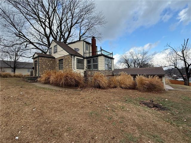 11524 Hackett Street, Sugar Creek, MO 64054