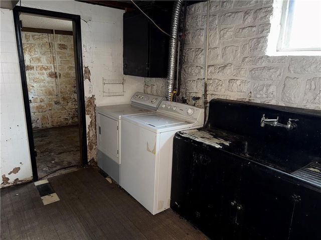 11524 Hackett Street, Sugar Creek, MO 64054