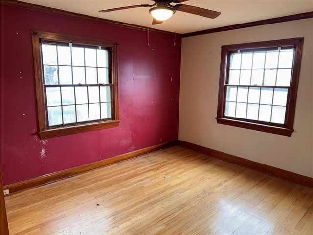 11524 Hackett Street, Sugar Creek, MO 64054