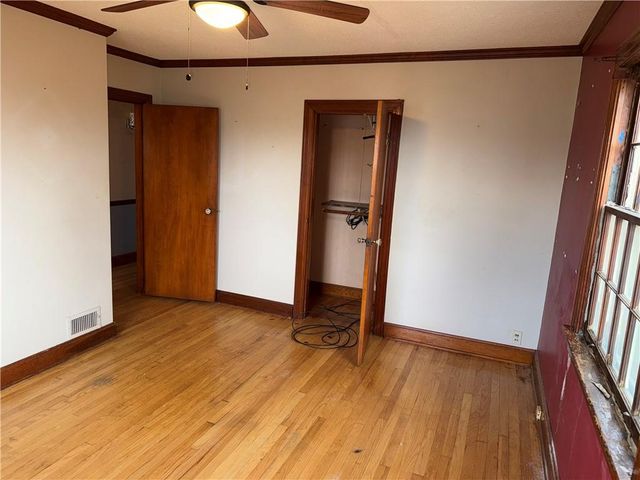 11524 Hackett Street, Sugar Creek, MO 64054