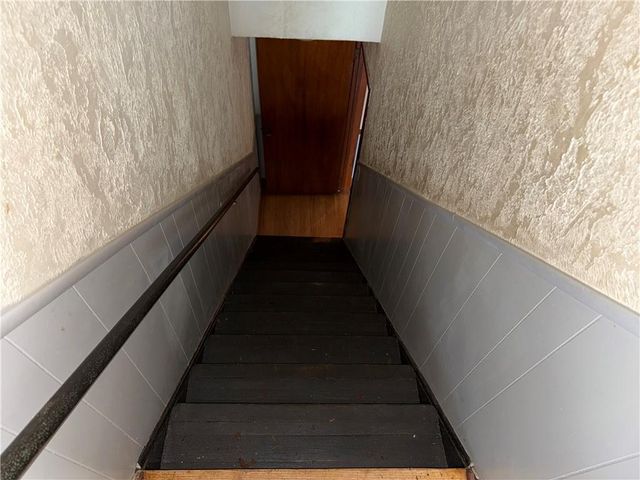 11524 Hackett Street, Sugar Creek, MO 64054