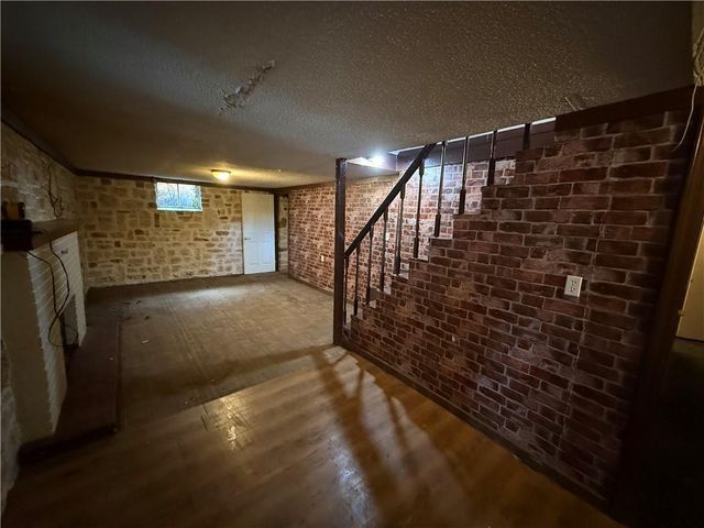 11524 Hackett Street, Sugar Creek, MO 64054