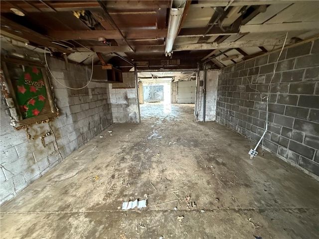 11524 Hackett Street, Sugar Creek, MO 64054