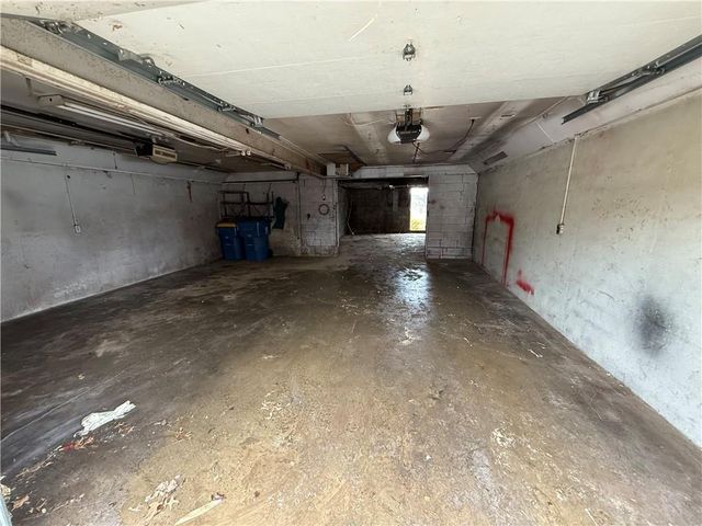 11524 Hackett Street, Sugar Creek, MO 64054