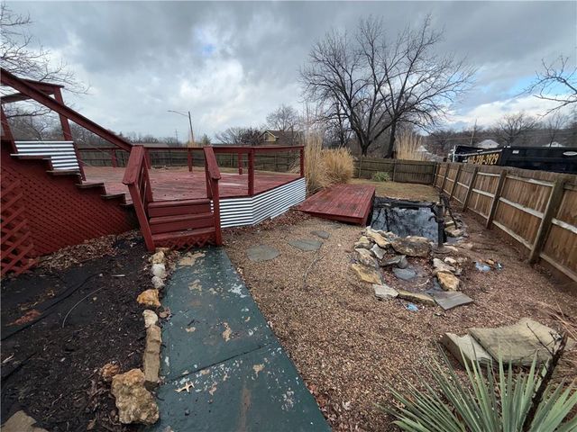 11524 Hackett Street, Sugar Creek, MO 64054