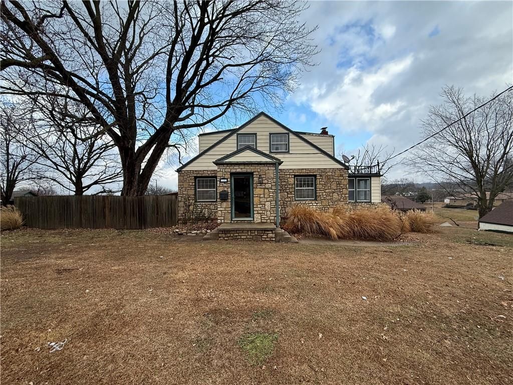 11524 Hackett Street, Sugar Creek, MO 64054