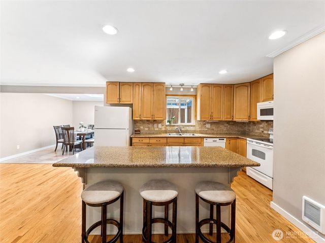 12117 179th Avenue SE, Renton, WA 98059