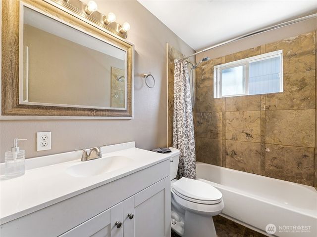 12117 179th Avenue SE, Renton, WA 98059