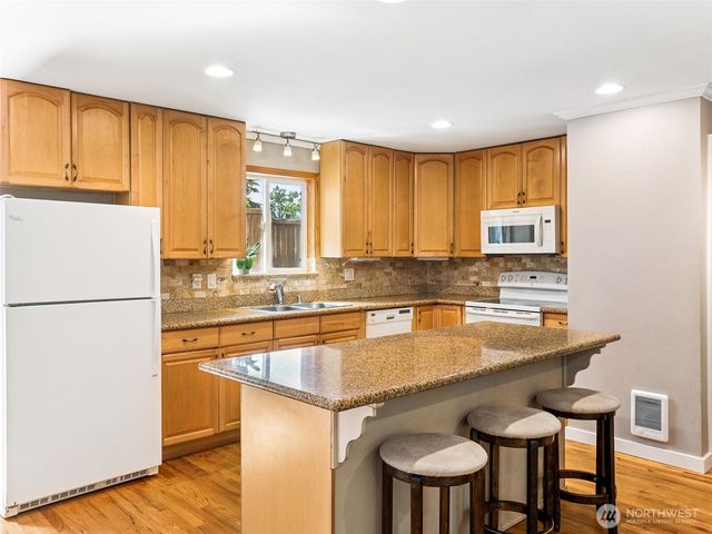 12117 179th Avenue SE, Renton, WA 98059