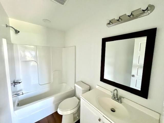 3300-3302 Metropolitan Street, New Orleans, LA 70126