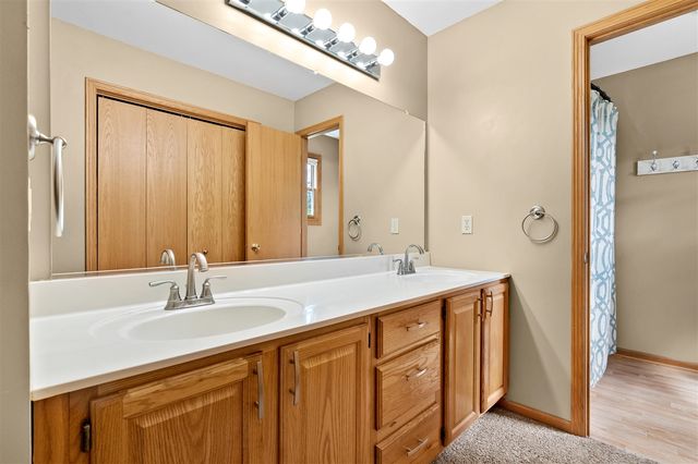 6527 Sussex Street, Portage, MI 49024