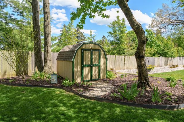 6527 Sussex Street, Portage, MI 49024