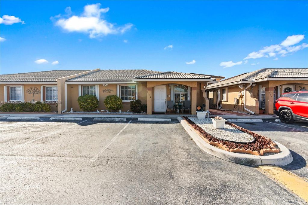 7020 W 35th Ave 112, Hialeah, FL 33018