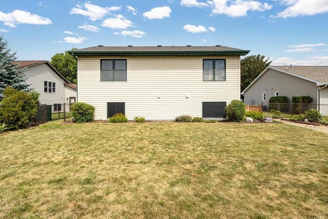 1005 FREEDOM AVENUE, Oshkosh, WI 54901