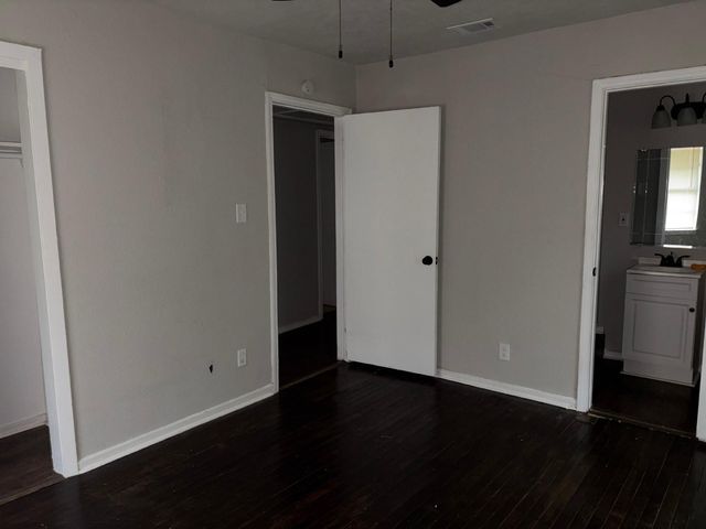 6122 Glenhurst Drive, Houston, TX 77033