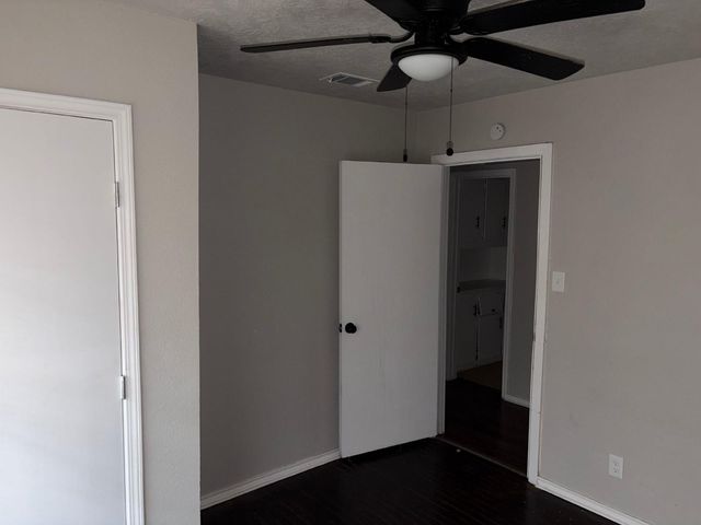 6122 Glenhurst Drive, Houston, TX 77033