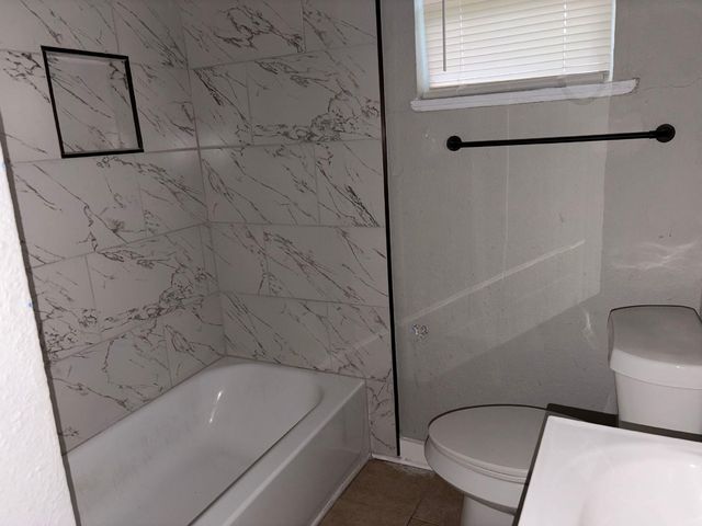 6122 Glenhurst Drive, Houston, TX 77033