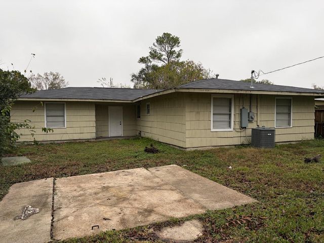 6122 Glenhurst Drive, Houston, TX 77033