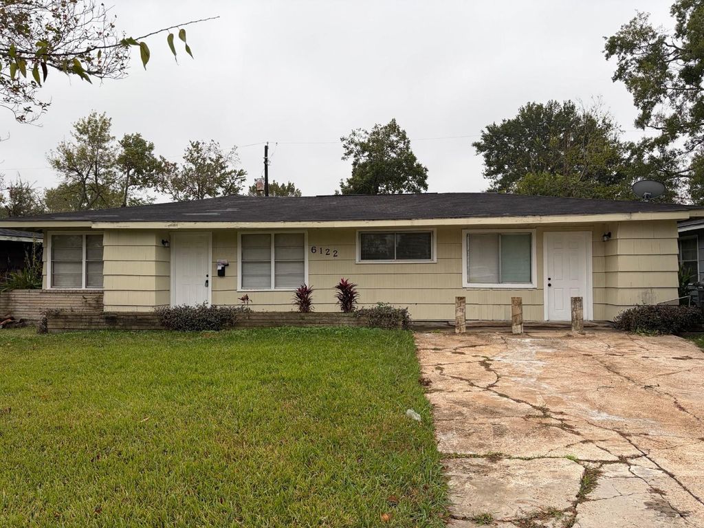 6122 Glenhurst Drive, Houston, TX 77033