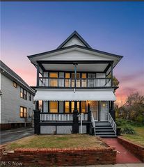 12001 Oakview Avenue UP, Cleveland, OH 44108