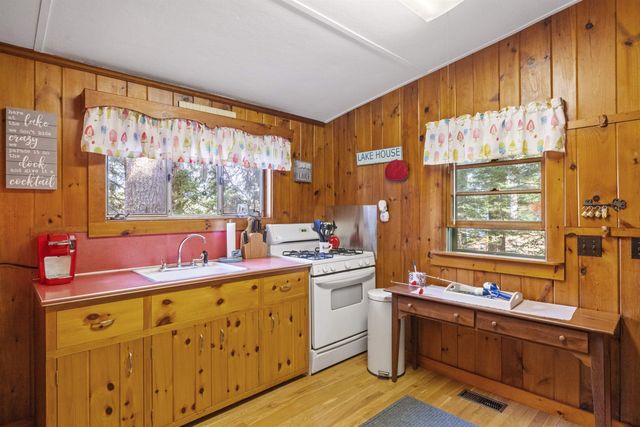 69 Buoniello Road, Moultonborough, NH 03254